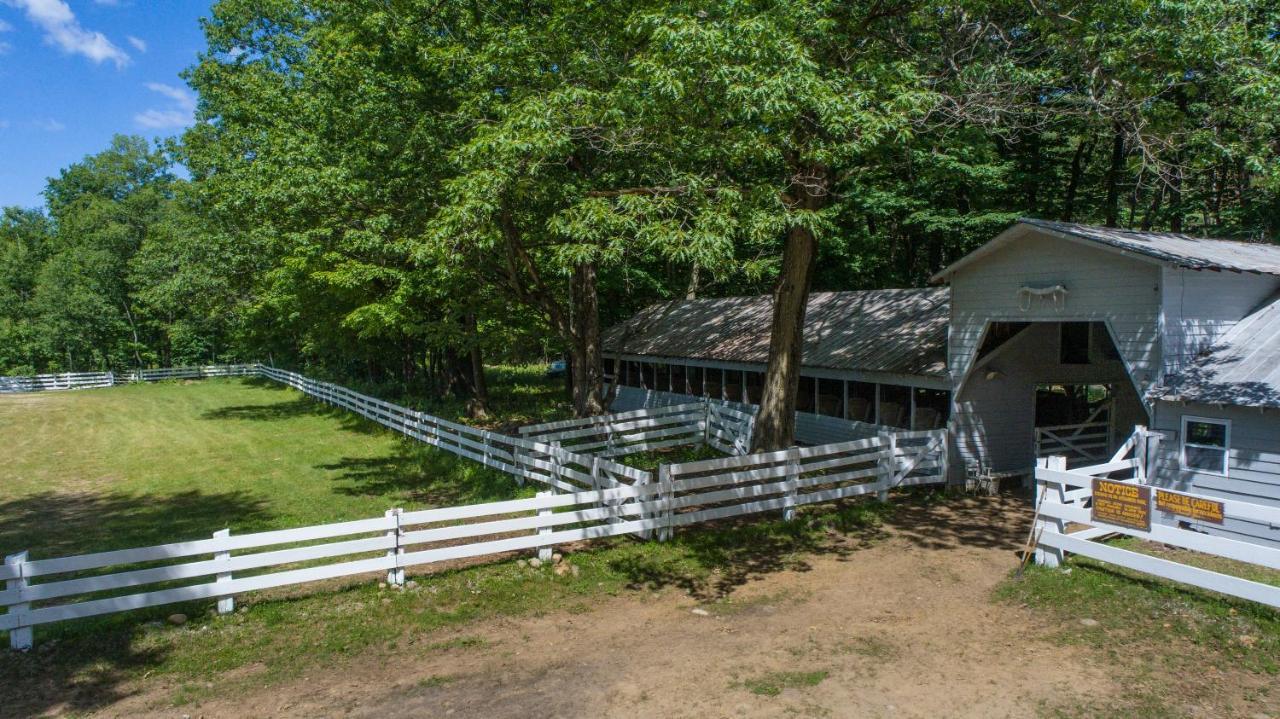 Roaring Brook Ranch Resort Lake George Exteriör bild