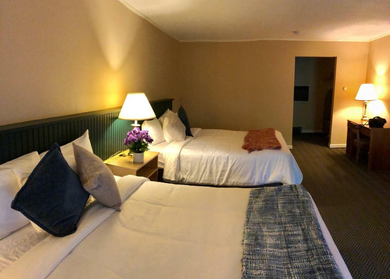 Roaring Brook Ranch Resort Lake George Exteriör bild